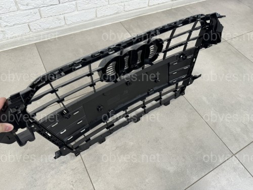 Решетка радиатора Audi A4 B8 2012-2015 черная Решетка радиатора Audi A4 B8 2012-2015 черная