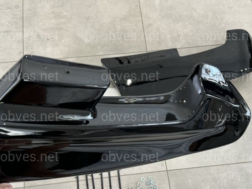 Спойлер козырек Toyota Land Cruiser 105 1998-2007 распашонка 2 двери ABS пластик, черный глянец