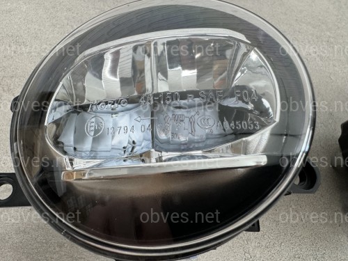 LED противотуманные фары под оригинал Toyota Lexus комплект 2шт. LED противотуманные фары под оригинал Toyota Lexus комплект 2шт.