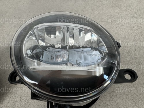 LED противотуманные фары под оригинал Toyota Lexus комплект 2шт. LED противотуманные фары под оригинал Toyota Lexus комплект 2шт.