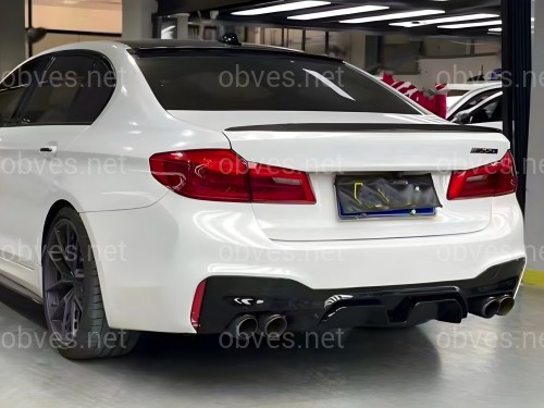 Диффузор накладка заднего бампера Competition style BMW 5 series G30 2017-2023 черный глянец