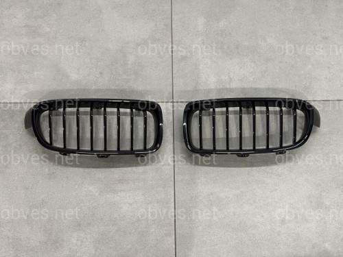 Решетка радиатора ноздри M performance BMW 3 series F30 F31 черный глянец 2шт.