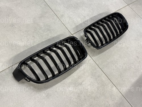 Решетка радиатора ноздри M performance BMW 3 series F30 F31 черный глянец 2шт.