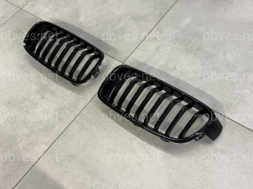 Решетка радиатора ноздри M performance BMW 3 series F30 F31 черный глянец 2шт.