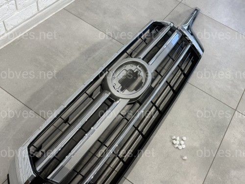 Решетка радиатора дизайн 2019 для Toyota Land Cruiser 200 2015-2021