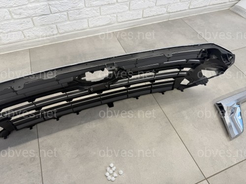 Решетка радиатора дизайн 2019 для Toyota Land Cruiser 200 2015-2021