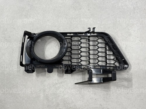 Накладка на противотуманную фару правая M пакет 51118062632 BMW 3 series F30 F31 2012-2018 Накладка на противотуманную фару правая M пакет 51118062632 BMW 3 series F30 F31 2012-2018
