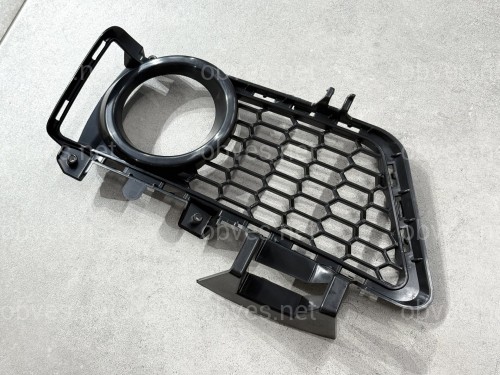 Накладка на противотуманную фару правая M пакет 51118062632 BMW 3 series F30 F31 2012-2018 Накладка на противотуманную фару правая M пакет 51118062632 BMW 3 series F30 F31 2012-2018