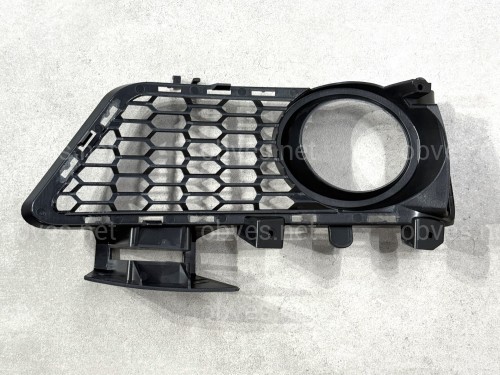 Накладка на противотуманную фару правая M пакет 51118062632 BMW 3 series F30 F31 2012-2018 Накладка на противотуманную фару правая M пакет 51118062632 BMW 3 series F30 F31 2012-2018