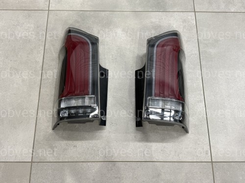 Задние LED фонари рестайлинг 2023+ для Mercedes W447 Vito / V-class / Metris 2014- , комплект 2шт. Задние LED фонари рестайлинг 2023+ для Mercedes W447 Vito / V-class / Metris 2014- , комплект 2шт.
