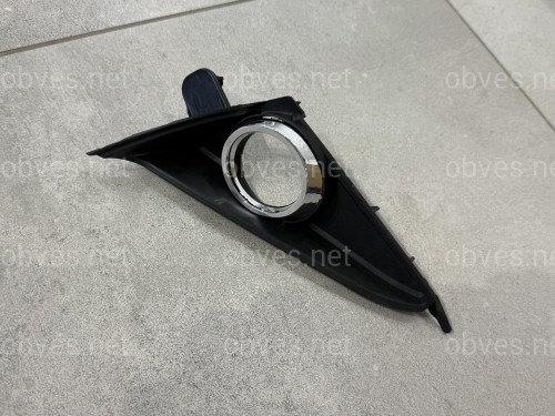 Накладка противотуманной фары левая 5204060090 для Lexus GX 460 2014-2021