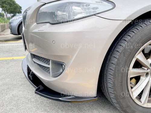 Юбка накладка переднего бампера BMW 5 series F10 F11 2010-2013 ABS пластик, цвет черный глянец