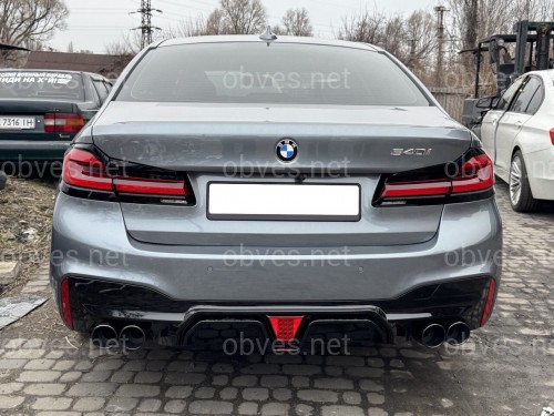 Диффузор накладка заднего бампера со стопом Competition style BMW 5 series G30 2017-2023 черный глянец Диффузор накладка заднего бампера со стопом Competition style BMW 5 series G30 2017-2023 черный глянец