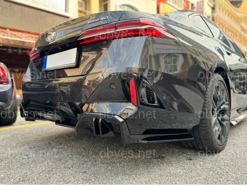 Обвес юбка заднего бампера M-Performance для BMW 5 series G60 G61 2024-, цвет черный глянец