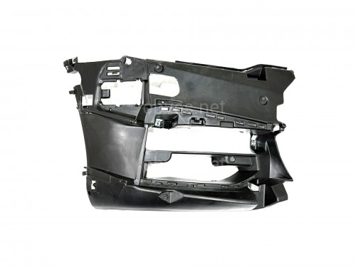 Правый кронштейн противотуманной фары 51118068344 / 51118064968 BMW G30 2017-2020 Правый кронштейн противотуманной фары 51118068344 / 51118064968 BMW G30 2017-2020