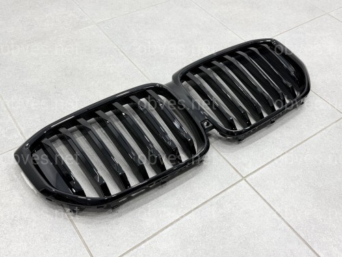 Решетка ноздри BMW X5 G05 LCI 2023- под камеру 51135A67CC6 Решетка ноздри BMW X5 G05 LCI 2023- под камеру 51135A67CC6