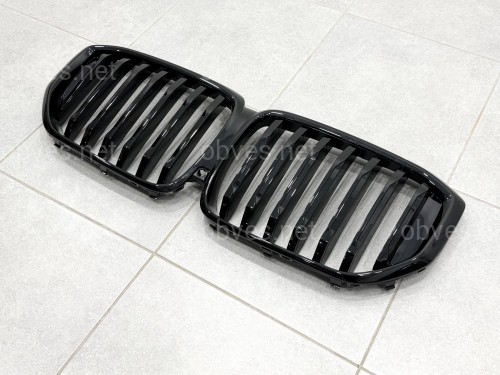 Решетка ноздри BMW X5 G05 LCI 2023- под камеру 51135A67CC6 Решетка ноздри BMW X5 G05 LCI 2023- под камеру 51135A67CC6