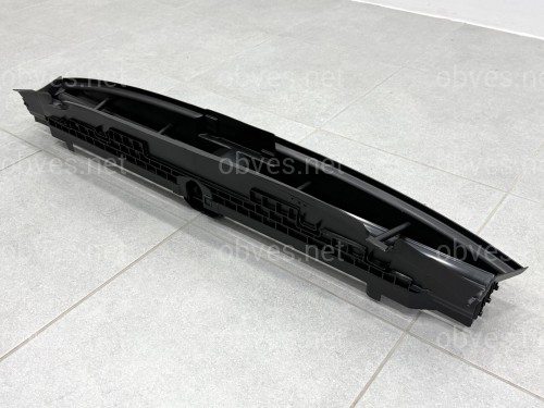 Жалюзи нижние адаптивные с моторчиком BMW 5 G30 G31 2020-2023 51749464208 рест.