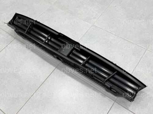 Жалюзи нижние адаптивные с моторчиком BMW 5 G30 G31 2020-2023 51749464208 рест.