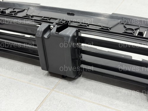 Жалюзи нижние без моторчика  51137497231 BMW X3 G01 / X4 G02 2018-2021