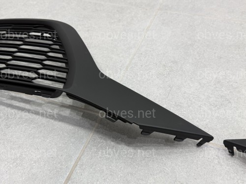 Решетки бампера S-Line BLACK для Audi Q7 2020-2024 2шт, левая 4M0 890 681 B / правая 4M0 890 682 B