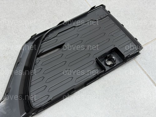 Решетка бампера правая 4M0890682B S-Line BLACK для Audi Q7 2020-2024 Решетка бампера правая 4M0890682B S-Line BLACK для Audi Q7 2020-2024