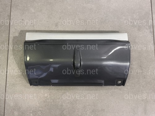 Заглушка бампера  под фаркоп F-Sport Lexus LX 570 2012-2015
