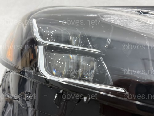 Правая фара Toyota Camry 80 XSE USA 2023-