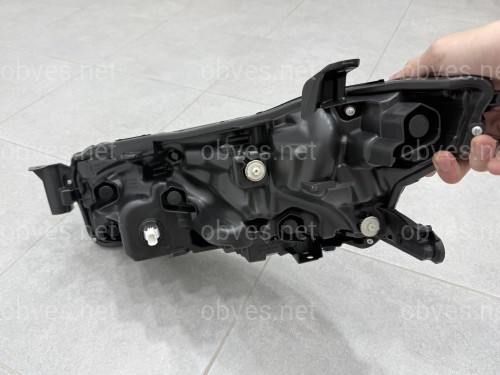 Правая фара Toyota Camry 80 XSE USA 2023-