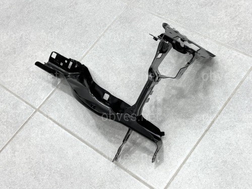 Кронштейн крепления правой фары 51647383858 / 51647449816 для BMW 5 series G30 G31 Кронштейн крепления правой фары 51647383858 / 51647449816 для BMW 5 series G30 G31