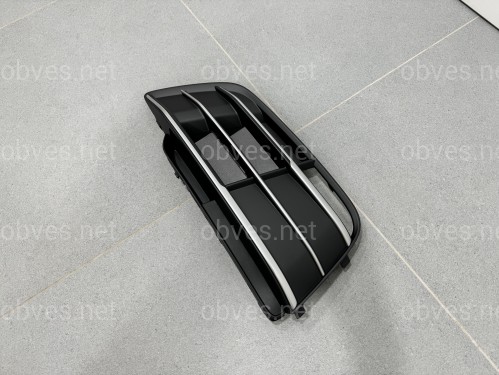 Решетка противотуманки матовая (левая) - S Line - AUDI Q5 2017-2020 (FY) 80D807679J Решетка противотуманки матовая (левая) - S Line - AUDI Q5 2017-2020 (FY) 80D807679J