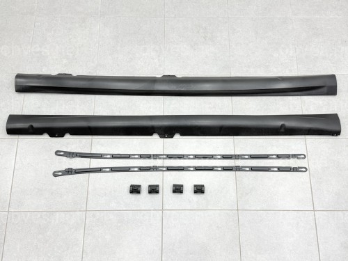 Накладки на пороги R20 для Volkswagen Golf 6 2008-2013