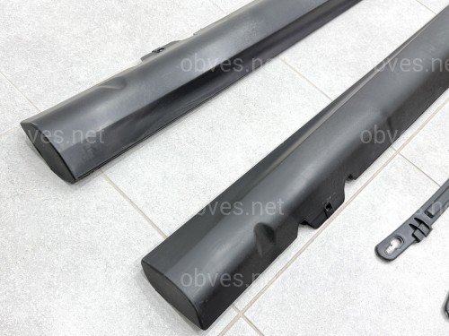 Накладки на пороги R20 для Volkswagen Golf 6 2008-2013