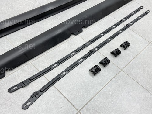 Накладки на пороги R20 для Volkswagen Golf 6 2008-2013
