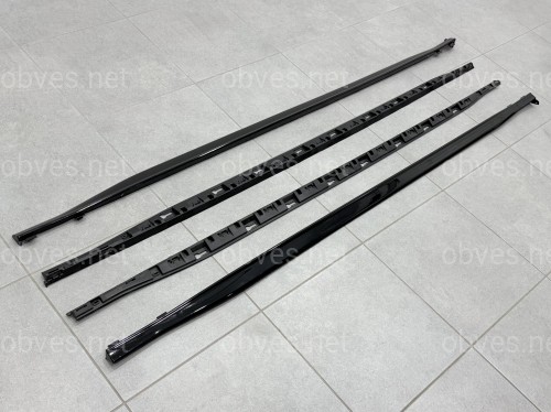 Лезвия на пороги R-Line для Volkswagen Golf 8 2021-