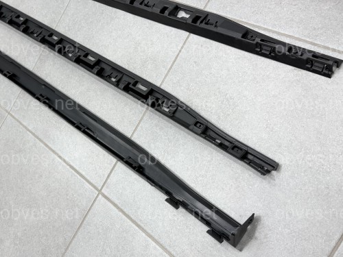Лезвия на пороги R-Line для Volkswagen Golf 8 2021-