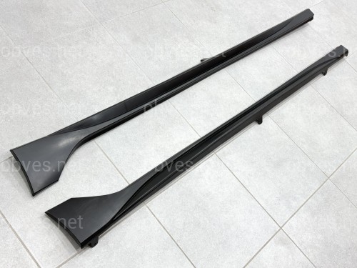 Накладки на пороги R-Line для Volkswagen Golf 8 2021- Накладки на пороги R-Line для Volkswagen Golf 8 2021-