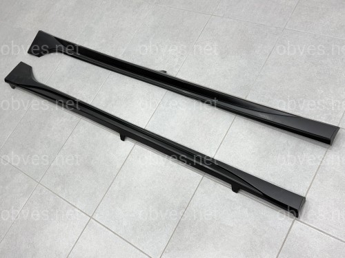 Накладки на пороги R-Line для Volkswagen Golf 8 2021- Накладки на пороги R-Line для Volkswagen Golf 8 2021-
