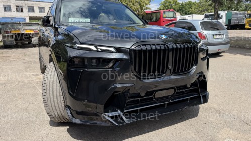 Накладка переднего бампера Paradigma BMW X7 G07 2023+, черный глянец Накладка переднего бампера Paradigma BMW X7 G07 2023+, черный глянец