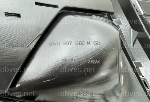 Правая накладка переднего бампера хром 8WD 807 682 M для Audi A4 B9 РЕСТАЙЛИНГ 2020-2023