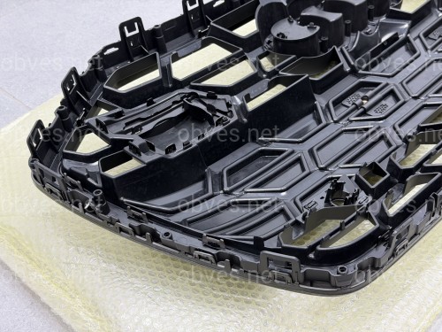 Решетка бампера S-line 2022+ BLACK 4K0853651T 3FZ для Audi A6 C8 2018+ Решетка бампера S-line 2022+ BLACK 4K0853651T 3FZ для Audi A6 C8 2018+
