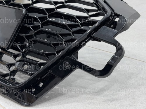 Решетка радиатора в стиле RS4 BLACK для Audi A4 2020-2023