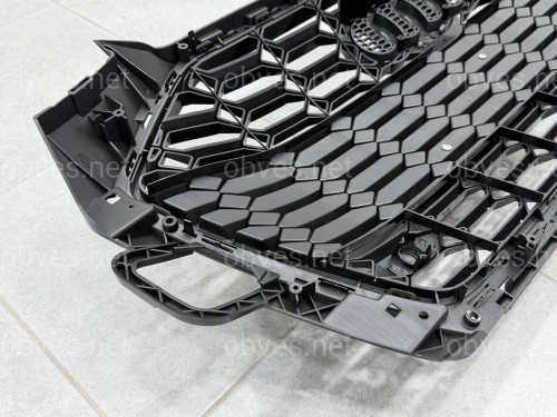 Решетка радиатора в стиле RS4 BLACK для Audi A4 2020-2023