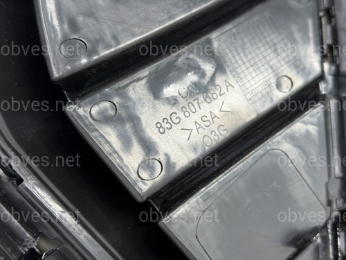 Решетка бампера S-Line BLACK ПРАВАЯ 83G807682A T94 для Audi Q3 2019- Решетка бампера S-Line BLACK ПРАВАЯ 83G807682A T94 для Audi Q3 2019-