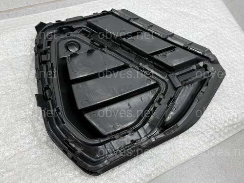 Решетка бампера S-Line BLACK ЛЕВАЯ 83G807681A T94 для Audi Q3 2019-