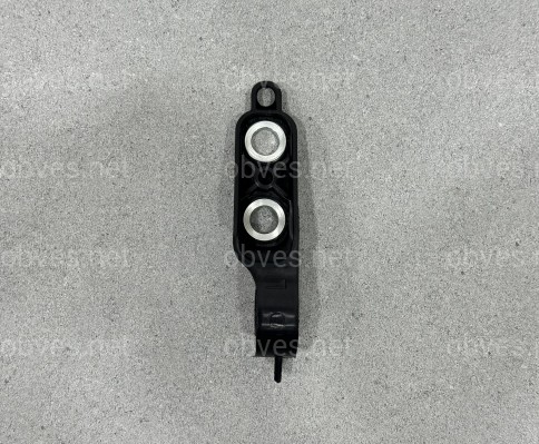 Кронштейн кожуха системы охлаждения левый 51647434061 для BMW G 20 / 28