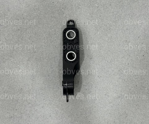 Кронштейн кожуха системы охлаждения левый 51647434061 для BMW G 20 / 28