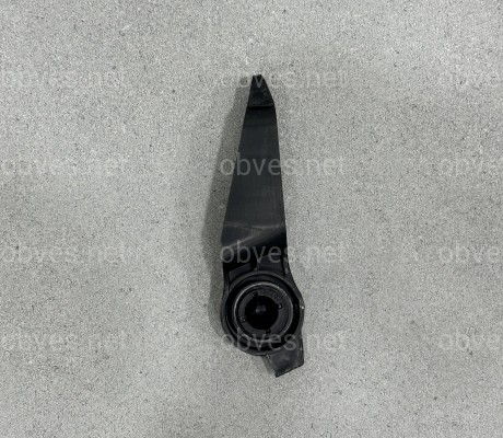 Кронштейн кожуха системы охлаждения правый 51647434062 для BMW G 20 / 28 Кронштейн кожуха системы охлаждения правый 51647434062 для BMW G 20 / 28
