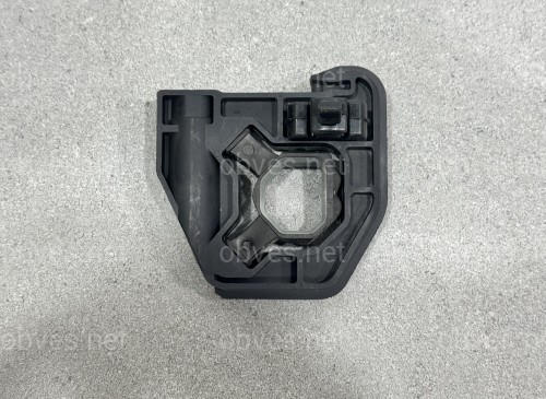Кронштей радиатора левый нижний 17118620732 для BMW 1 series F20 / 3 series F30 Кронштей радиатора левый нижний 17118620732 для BMW 1 series F20 / 3 series F30