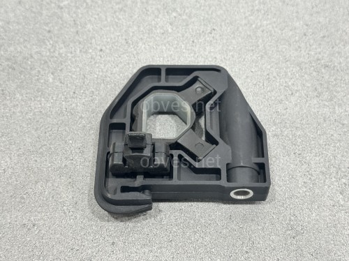 Кронштей радиатора левый нижний 17118620732 для BMW 1 series F20 / 3 series F30 Кронштей радиатора левый нижний 17118620732 для BMW 1 series F20 / 3 series F30
